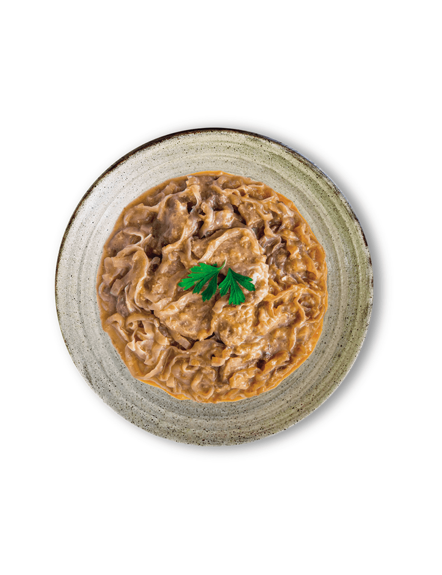 Noodles konjac with pork tenderloin and boletus