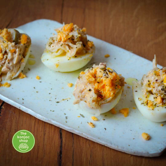 Huevos Keto Rellenos con Fideos de Avena Konjac