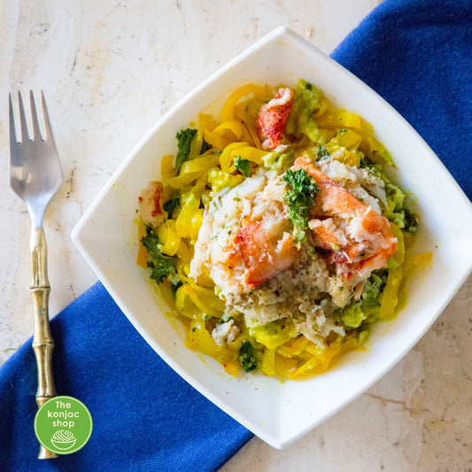 Tallarines konjac con kale y bogavante