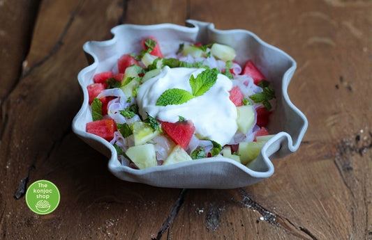 Ensalada refrescante con fideos shirataki