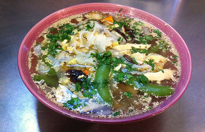 Sopa asiática com fetuccine – 250kcal
