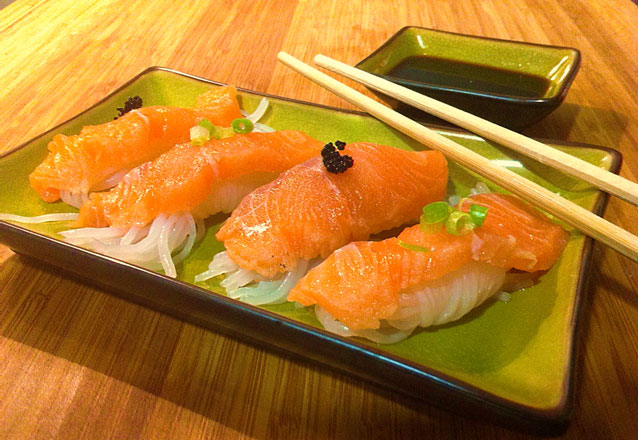Sushi com nós de konjac – 140kcal