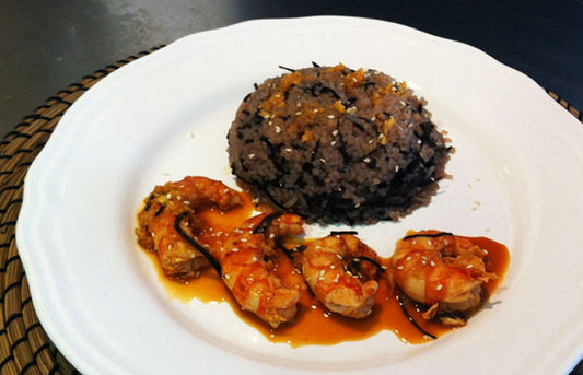 Arroz com algas e camarões marinadas – 220kcal