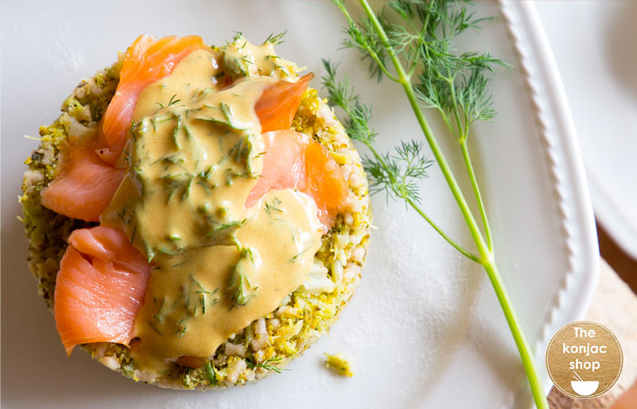 Cuscus konjac con brócoli y salmón ahumado – 300kcal