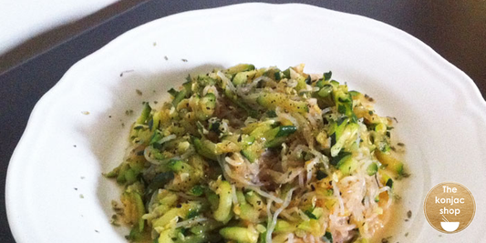 Fideos de konjac y calabacín – 430kcal