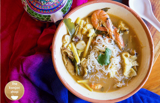 Sopa Tom Yam Kung con fideos konjac – 300kcal